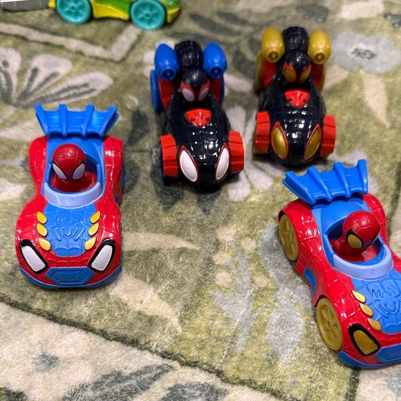 Spidey & His Amazing Friends Metal Cars - Picture 2 of 5